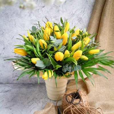 Tavaszi fuvallat - sárga tulipán csokor